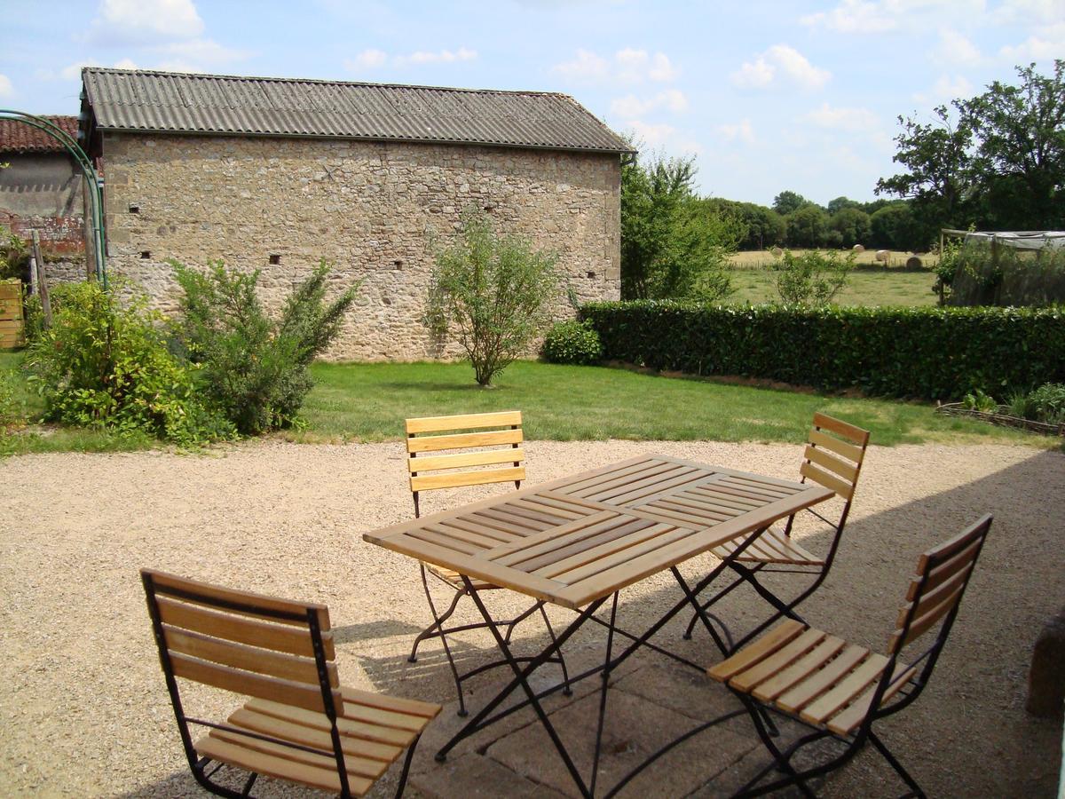 Demeure Du Castel Bed and Breakfast Les Châtelliers-Châteaumur Εξωτερικό φωτογραφία